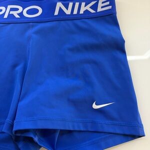 NIKE PRO BLUE WOMENS 3”!